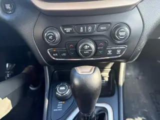 Jeep Cherokee 2017 4x4 Limited 4dr SUV