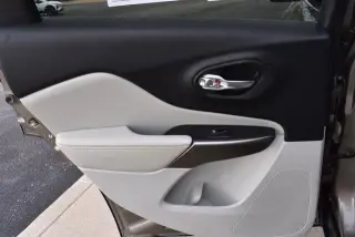 Jeep Cherokee 2019 Limited 4dr SUV