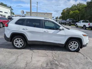 Jeep Cherokee 2015 Latitude 4dr SUV