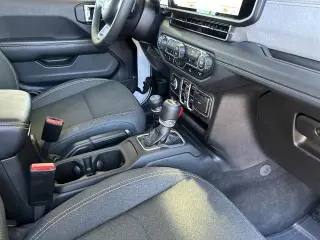 Jeep Wrangler 2025 4x4 Sahara 4dr SUV