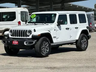 Jeep Wrangler 2025 4x4 Sahara 4dr SUV