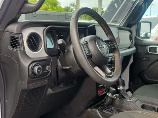 Jeep Wrangler 2024 4x4 Sport 4dr SUV
