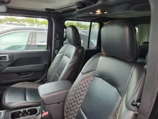 Jeep Wrangler Unlimited 2022 4x4 Sahara 4dr SUV