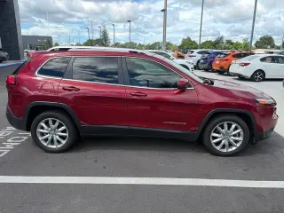 Jeep Cherokee 2016 High Altitude 4dr SUV