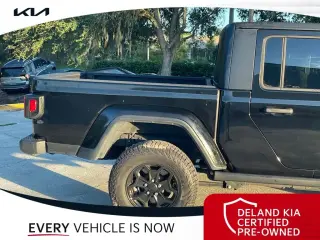 Jeep Gladiator 2023 4x4 Willys 4dr Crew Cab 5.0 ft. SB