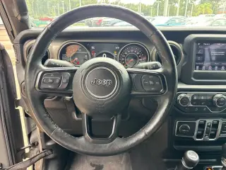 Jeep Wrangler Unlimited 2018 4x4 Sport 4dr SUV (midyear release)