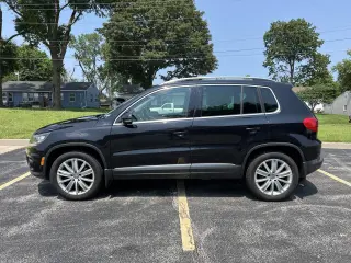 2016 Volkswagen Tiguan 4MOTION 4dr Auto R-Line