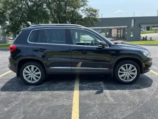 2016 Volkswagen Tiguan 4MOTION 4dr Auto R-Line