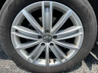 2016 Volkswagen Tiguan 4MOTION 4dr Auto R-Line