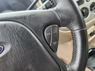 2004 Ford Escape 4dr 103" WB XLT 4WD