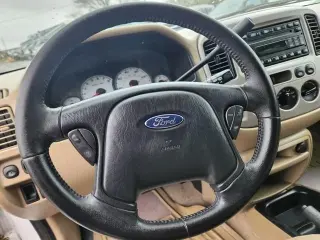 2004 Ford Escape 4dr 103" WB XLT 4WD