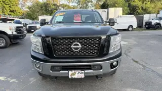 2019 Nissan Titan XD SL Crew Cab 4WD