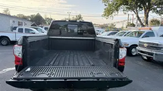 2019 Nissan Titan XD SL Crew Cab 4WD