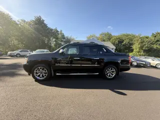 2013 Chevrolet Avalanche Black Diamond LTZ