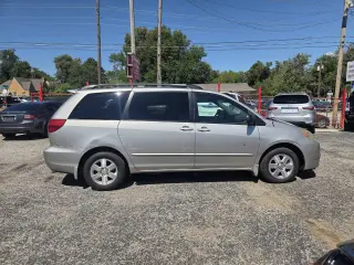 2005 Toyota Sienna CE 7 PASSENGER