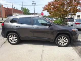 2014 Jeep Cherokee 4WD 4dr Limited