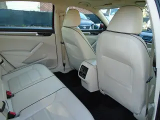 2018 Volkswagen Passat SE