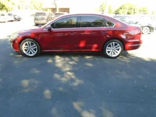 2018 Volkswagen Passat SE