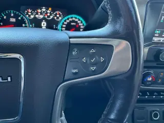 2017 GMC Sierra 1500 4WD Crew Cab 143.5" Denali