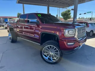 2017 GMC Sierra 1500 4WD Crew Cab 143.5" Denali