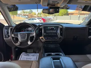 2017 GMC Sierra 1500 4WD Crew Cab 143.5" Denali