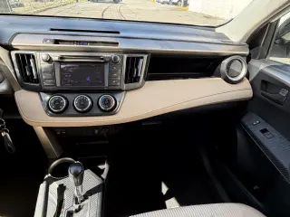 2013 Toyota RAV4 AWD 4dr LE (Natl)