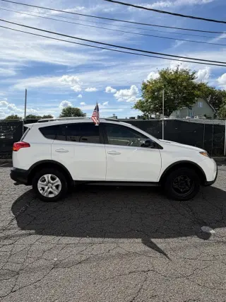 2013 Toyota RAV4 AWD 4dr LE (Natl)