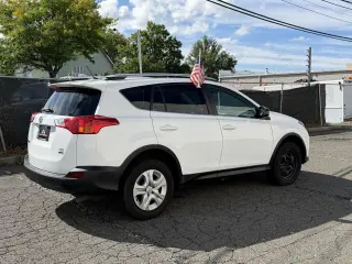2013 Toyota RAV4 AWD 4dr LE (Natl)