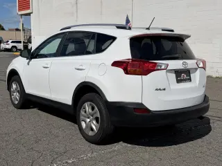 2013 Toyota RAV4 AWD 4dr LE (Natl)