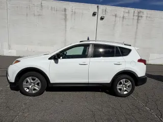 2013 Toyota RAV4 AWD 4dr LE (Natl)
