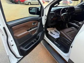 2021 Nissan Titan