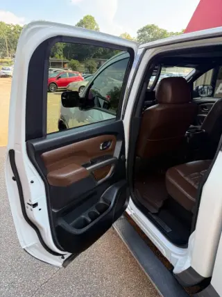 2021 Nissan Titan