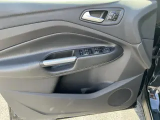 2017 Ford Escape Titanium FWD
