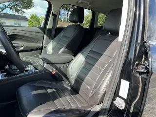 2017 Ford Escape Titanium FWD
