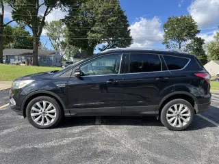 2017 Ford Escape Titanium FWD
