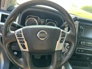 2017 Nissan Titan 4x4 Crew Cab PRO-4X
