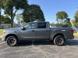 2017 Nissan Titan 4x4 Crew Cab PRO-4X
