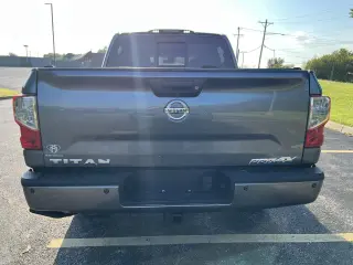 2017 Nissan Titan 4x4 Crew Cab PRO-4X