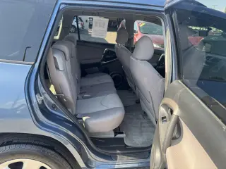 2007 Toyota RAV4 4WD 4dr 4-cyl (Natl)
