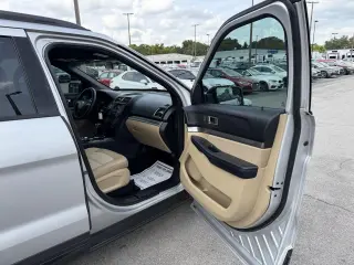 2017 Ford Explorer Base 4WD