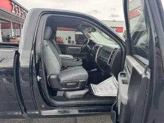 2015 RAM 1500 4WD Reg Cab 120.5" Express