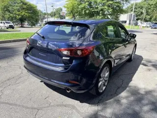 2017 Mazda MAZDA3 s Grand Touring AT 5-Door