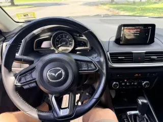 2017 Mazda MAZDA3 s Grand Touring AT 5-Door