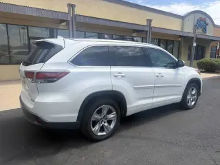 Toyota Highlander 2016