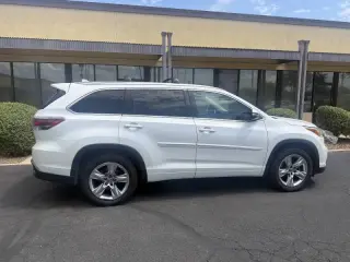 Toyota Highlander 2016