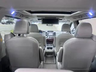 Toyota Sienna 2011