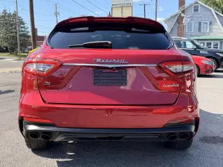 2020 Maserati Levante