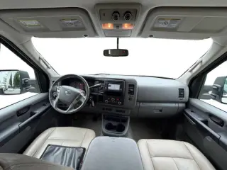 Nissan NV 2019