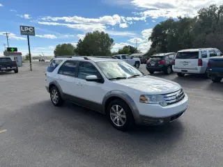 Ford Taurus X SEL 2008