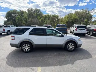 Ford Taurus X SEL 2008